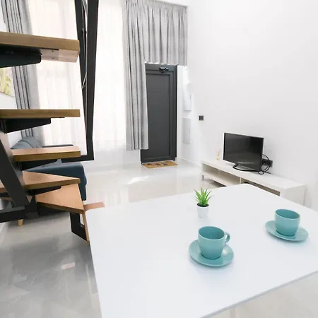 Apartamento Oficina-estudio En El Centro De