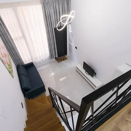 Oficina-estudio En El Centro De Apartamento *