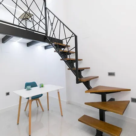 Oficina-estudio En El Centro De Apartamento